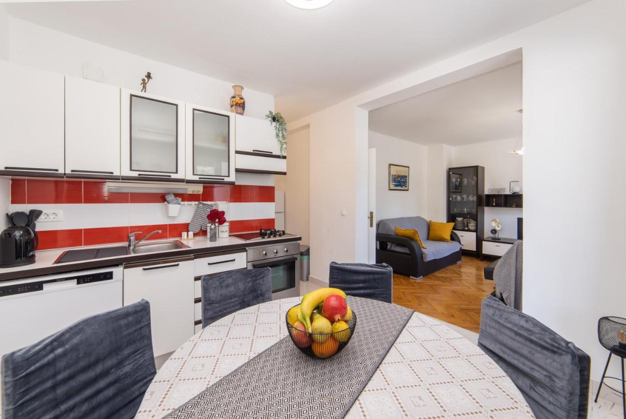 Apartman Porto بلوتشي المظهر الخارجي الصورة